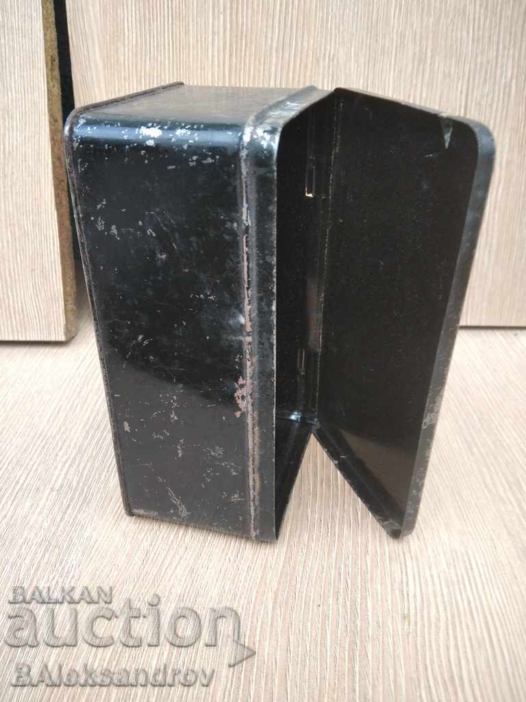 Delivery of Old metal box Delivery of Old metal box