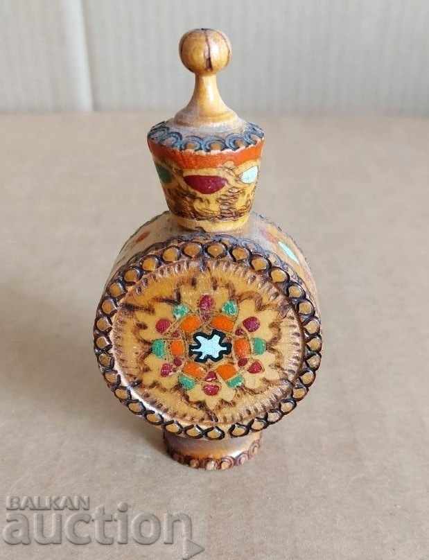 Delivery of SOC WOODEN MUSCAL MUSCAL ROSE OIL Delivery of SOC WOODEN MUSCAL MUSCAL ROSE OIL