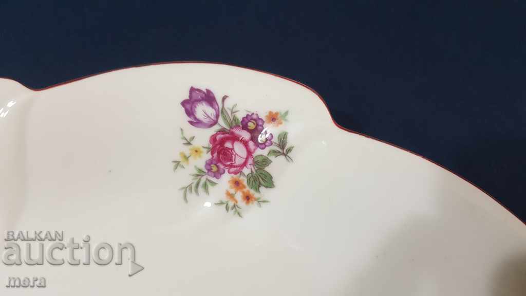 Auction Porcelain large plateau Auction Porcelain large plateau