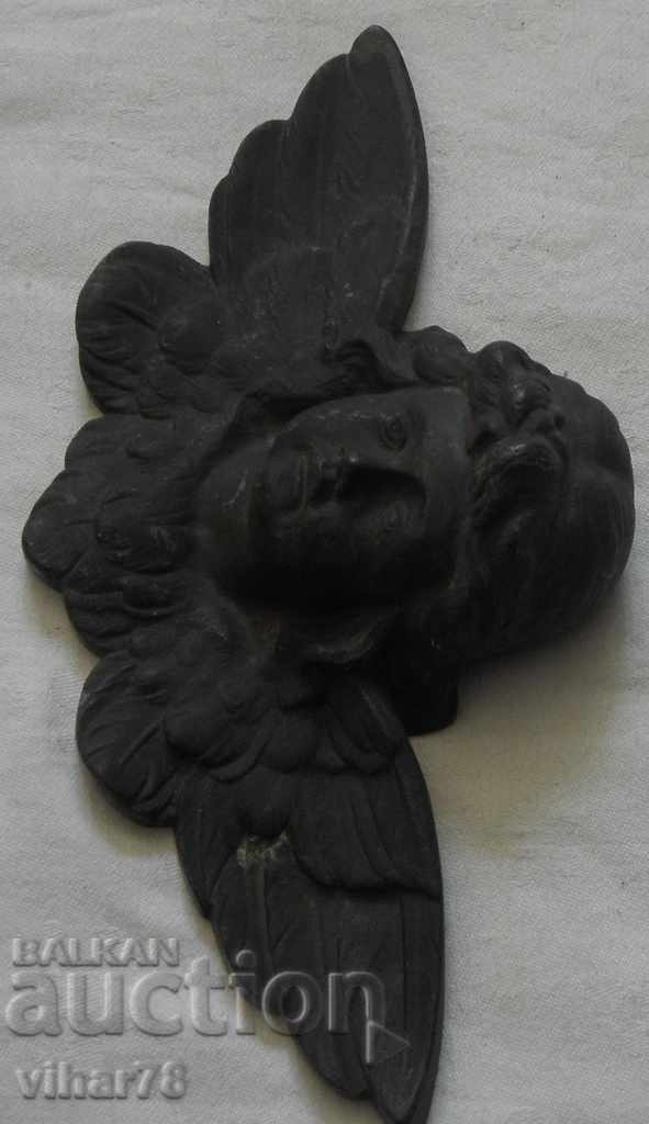 Ornament antic cu preț € 79.99 | 156.45 BGN