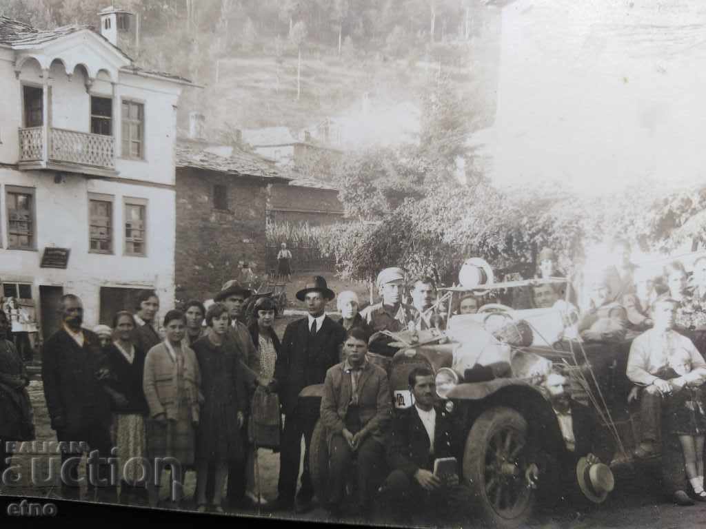 OLD ROYAL PHOTO-FIAT 501 TORPEDO, retro car, hotel with price 25.00 BGN | € 12.78 OLD ROYAL PHOTO-FIAT 501 TORPEDO, retro car, hotel with price 25.00 BGN | € 12.78