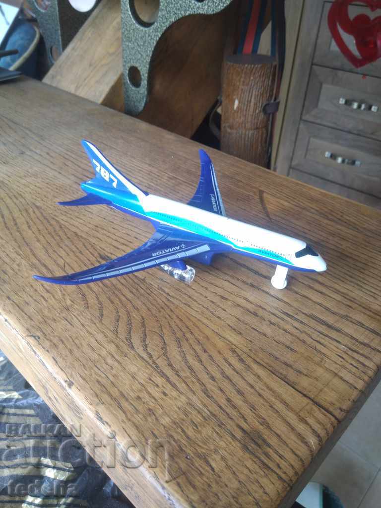MODEL DE AVION - BOEING 787
