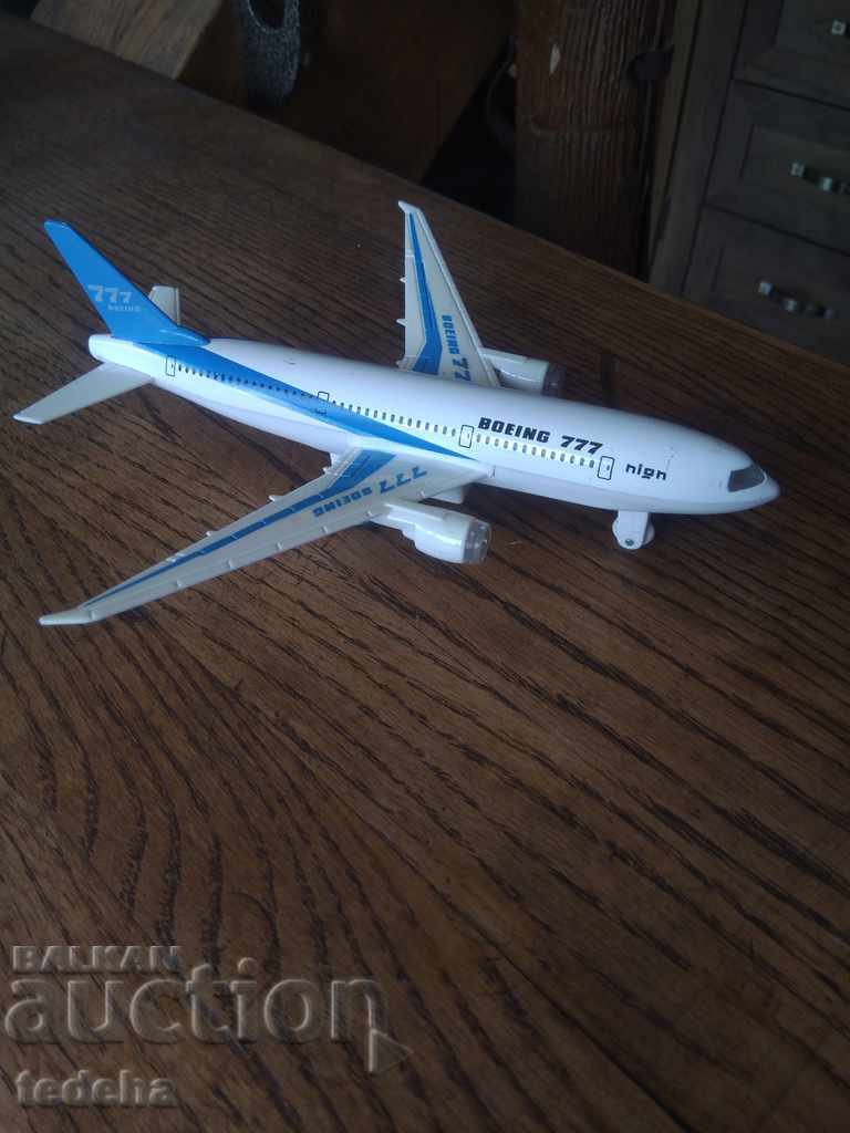 AIRCRAFT MODEL - BOEING 777