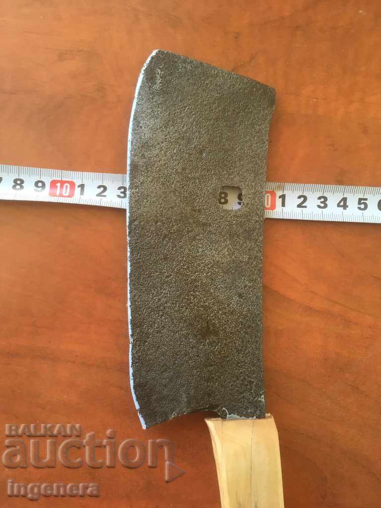 Auction  SUTAR FORGED ANCIENT TOOL TOOL