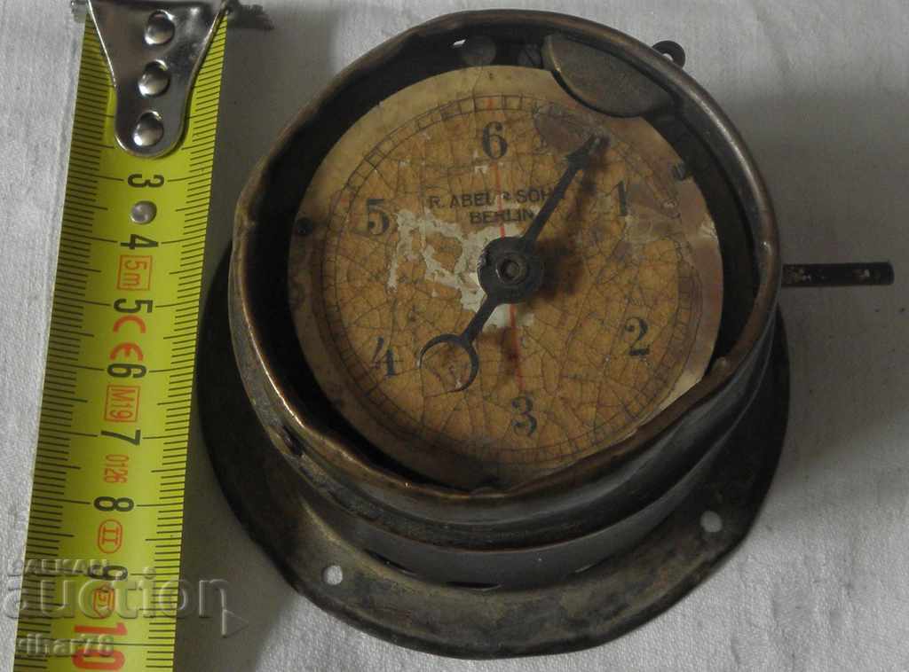 OLD CAR CAR MEASURING INSTRUMENT with price 69.99 BGN | € 35.79 OLD CAR CAR MEASURING INSTRUMENT with price 69.99 BGN | € 35.79