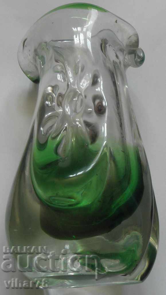 МНОГО КРАСИВА ТЕЖКА ВАЗА-ОЛОВНО СТЪКЛО с цена € 61.99 | 121.24 лв.