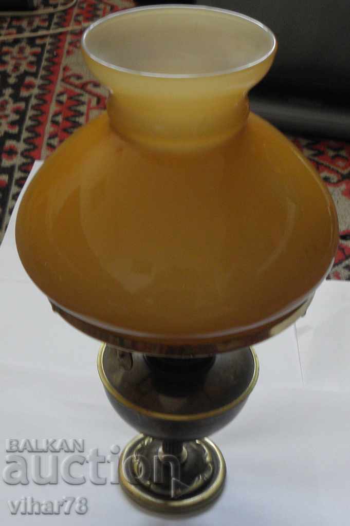 lampă cu ulei vechi