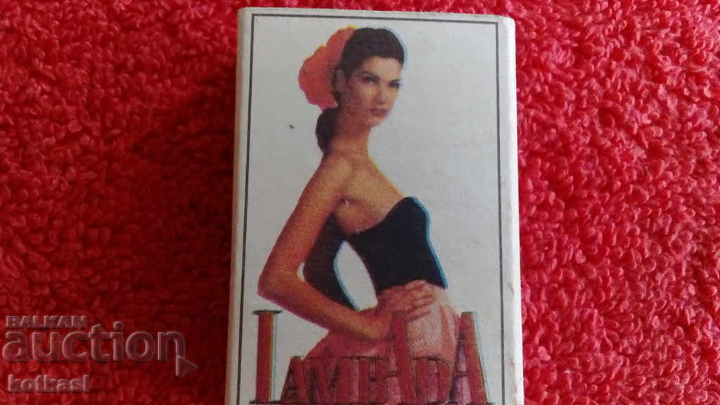 Παλιό σπίρτο Τραγουδίστρια Μοντέλο Χορεύτρια Λάμπαδα με τιμή 5.50 BGN | € 2.81 Παλιό σπίρτο Τραγουδίστρια Μοντέλο Χορεύτρια Λάμπαδα με τιμή 5.50 BGN | € 2.81