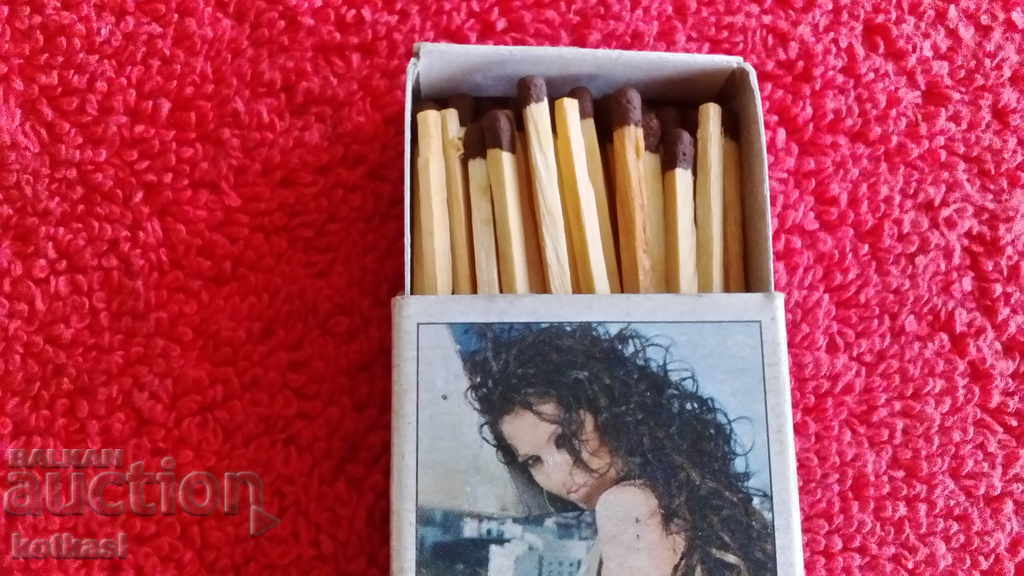 Auction  Star Match Singer Raina