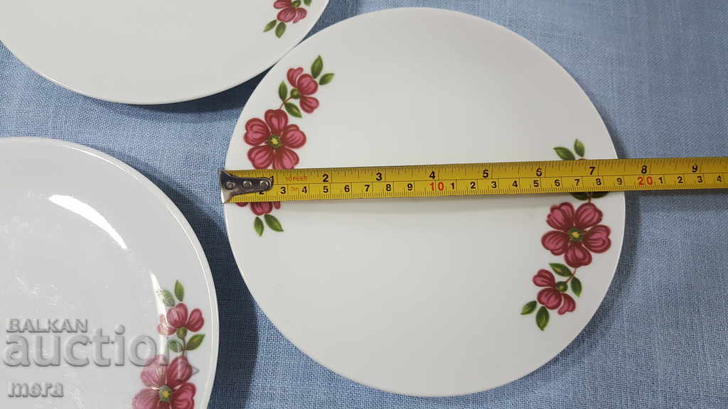 Delivery of Porcelain plates - Bavaria with floral motifs