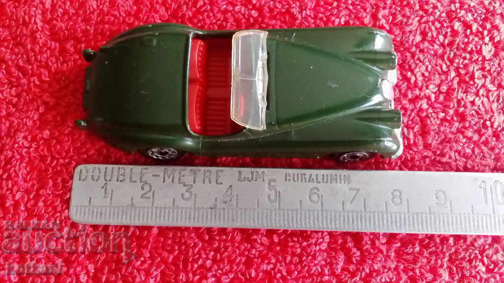 MATCHBOX INTL LTD ENGLAND JAGUAR XK 120 old metal car