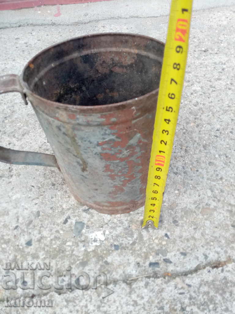 An old tin can with price 9.99 BGN | € 5.11 An old tin can with price 9.99 BGN | € 5.11