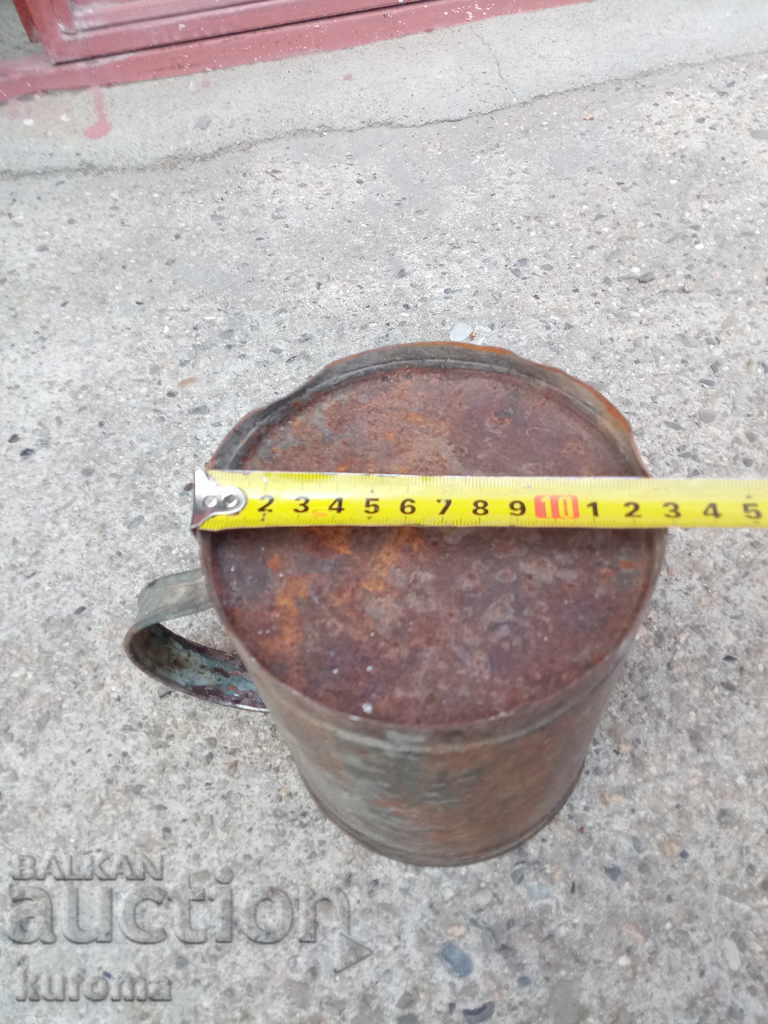 Auction An old tin can Auction An old tin can