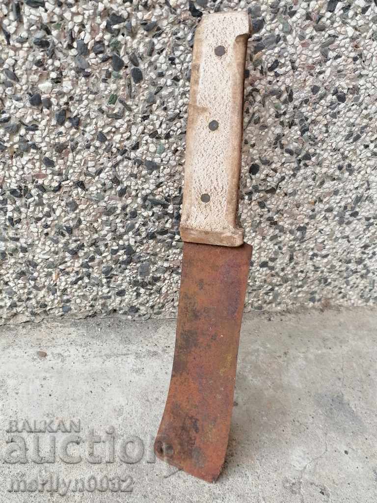 Delivery of An old hand forged saber, ax, pole, knife Delivery of An old hand forged saber, ax, pole, knife