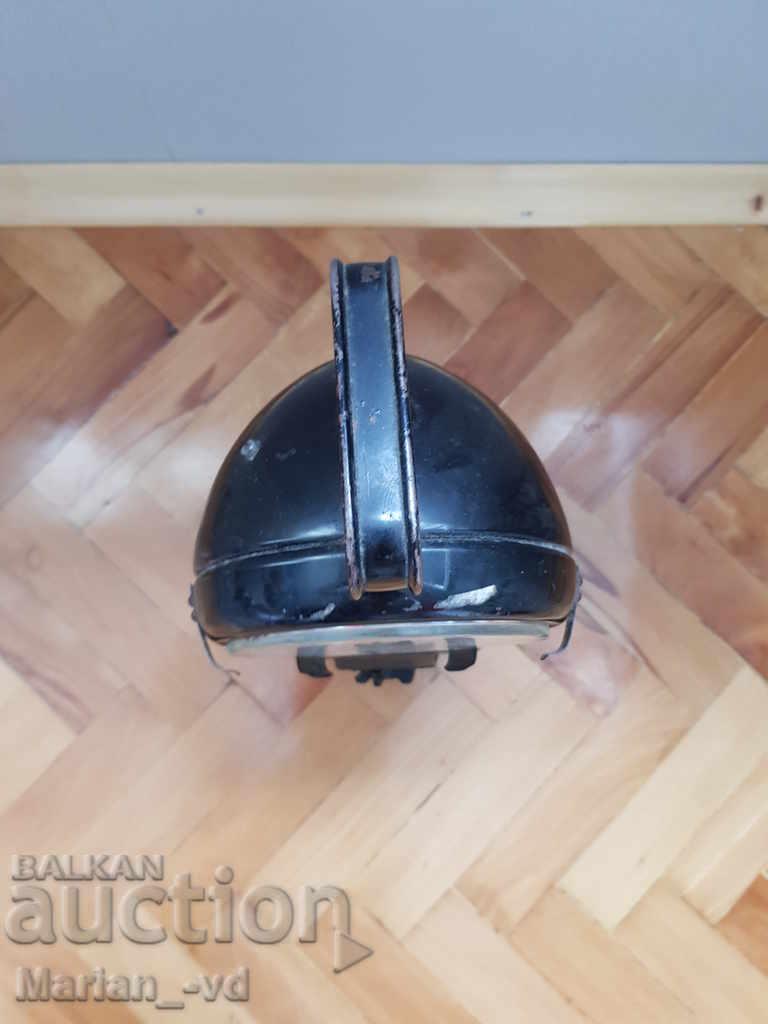 Auction Old rechargeable bakelite floodlight Auction Old rechargeable bakelite floodlight