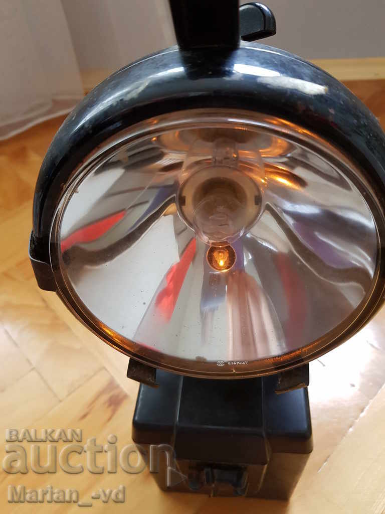 Old rechargeable bakelite floodlight - 5 Old rechargeable bakelite floodlight - 5