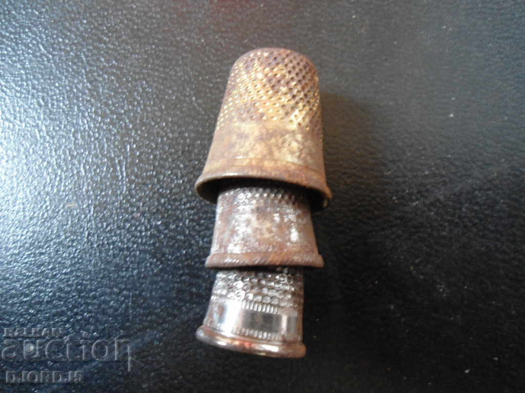 Old thimbles, 3 pieces - 5 Old thimbles, 3 pieces - 5