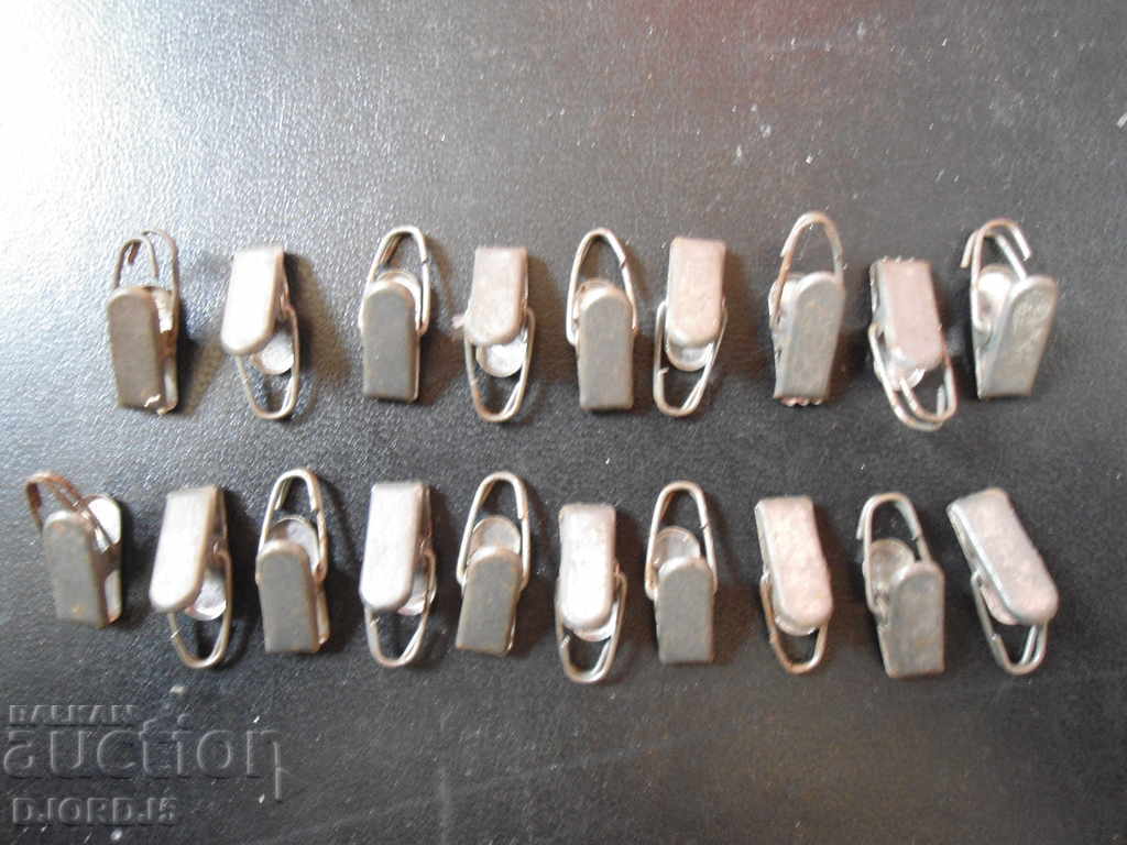 Delivery of Old metal curtain clips Delivery of Old metal curtain clips