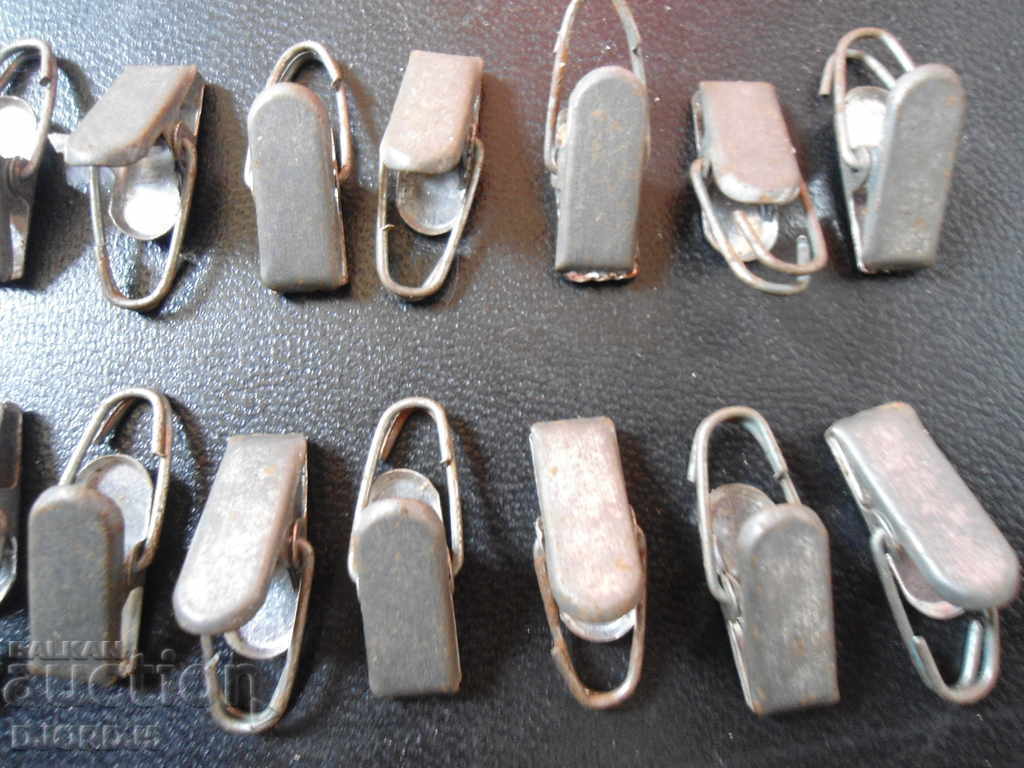 Old metal curtain clips - 6 Old metal curtain clips - 6