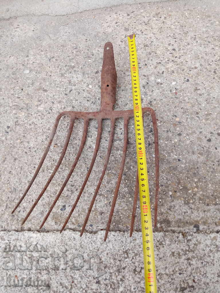 An old villa with price 19.99 BGN | € 10.22 An old villa with price 19.99 BGN | € 10.22