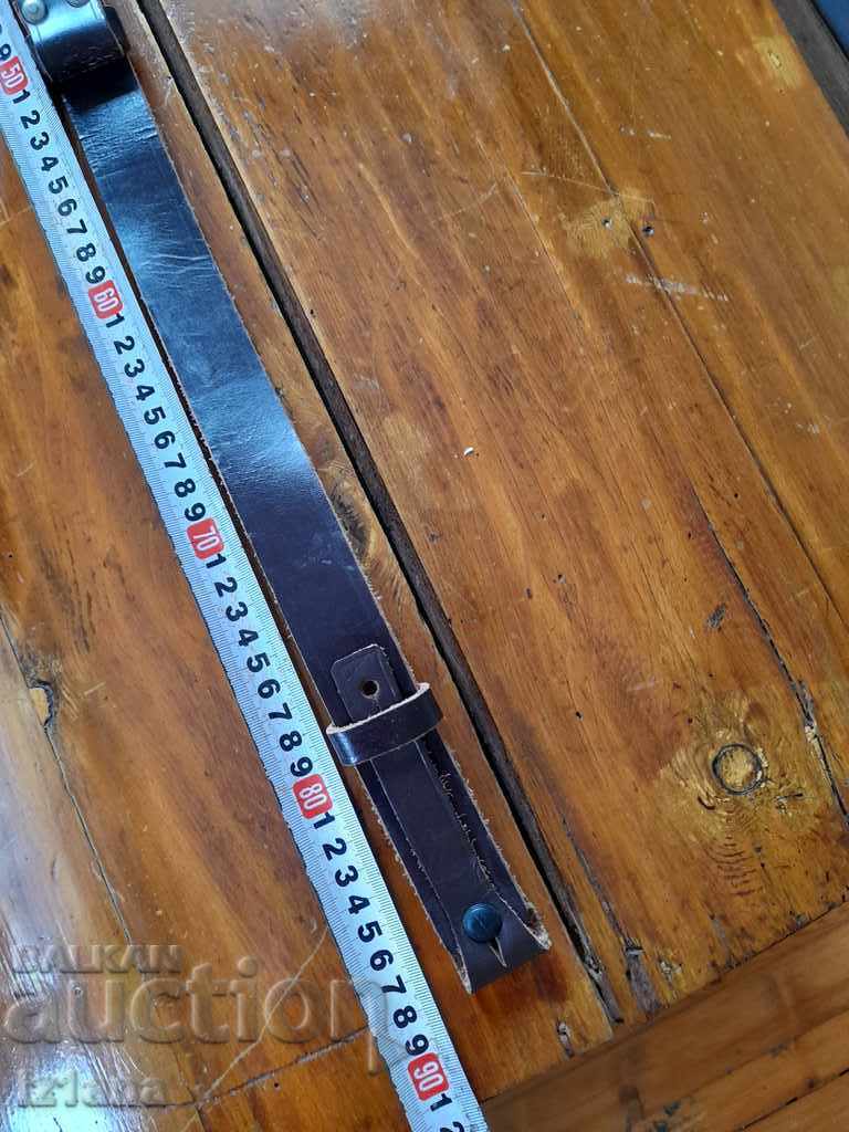 Delivery of Old leather strap, rifle strap Delivery of Old leather strap, rifle strap
