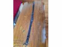 Curea veche de piele, curea de pușcă