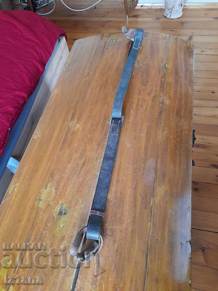 Auction Old leather strap, rifle strap Auction Old leather strap, rifle strap