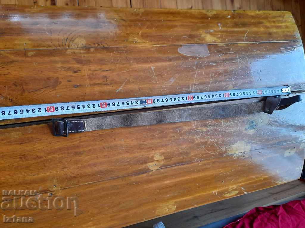 Auction Old leather strap, rifle strap Auction Old leather strap, rifle strap