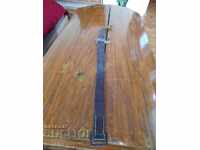 Curea veche de piele, curea de pușcă