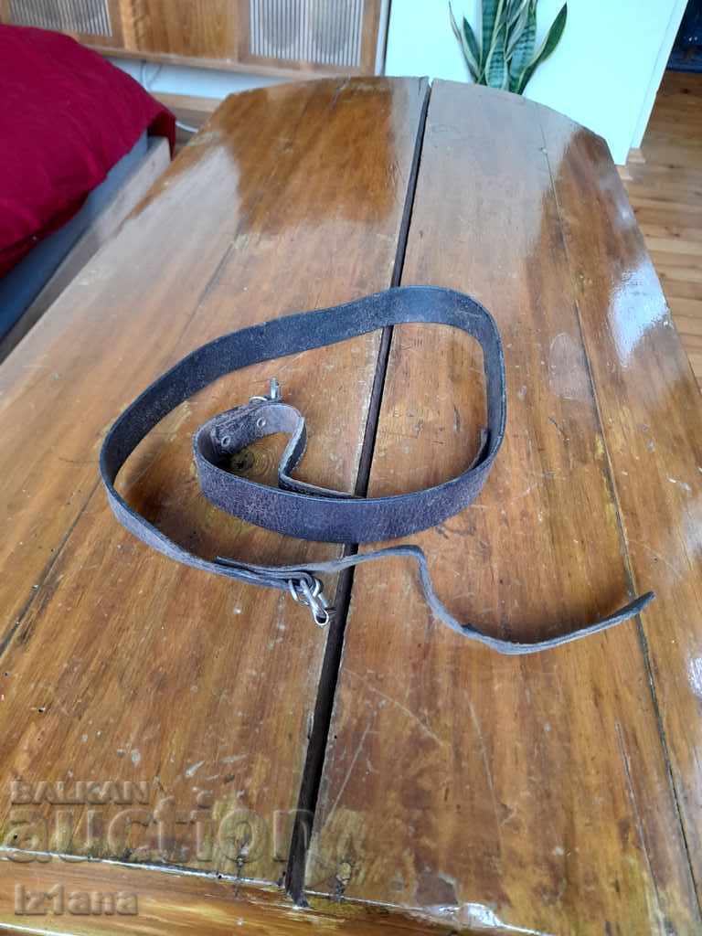 Old leather strap, rifle strap Old leather strap, rifle strap
