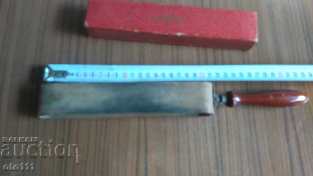 Auction OLD TABLE, RAZOR GRINDER Auction OLD TABLE, RAZOR GRINDER