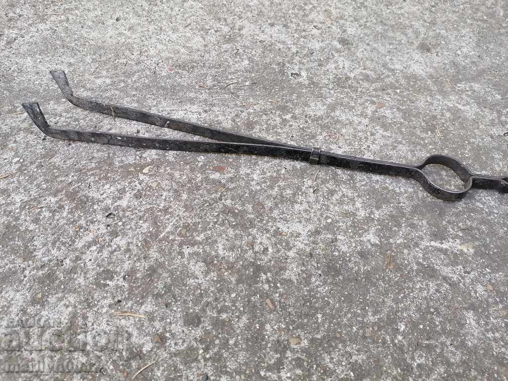 Auction Old dilaf, mash, wrought iron for a furnace Auction Old dilaf, mash, wrought iron for a furnace