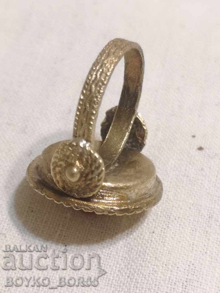 Auction Antique Revival Ring with Coral (2) Auction Antique Revival Ring with Coral (2)