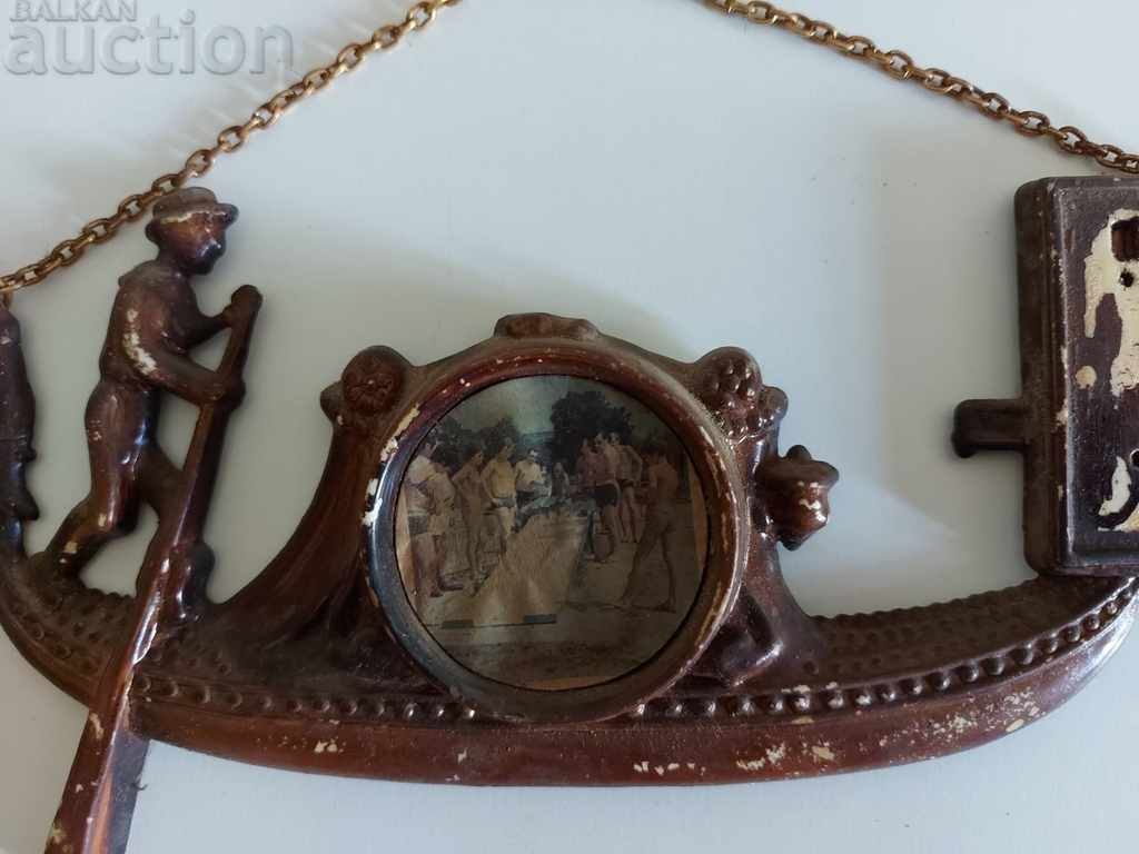 OLD PANEL DECORATION WALL GONDOLA BOAT VENICE with price 5.00 BGN | € 2.56 OLD PANEL DECORATION WALL GONDOLA BOAT VENICE with price 5.00 BGN | € 2.56