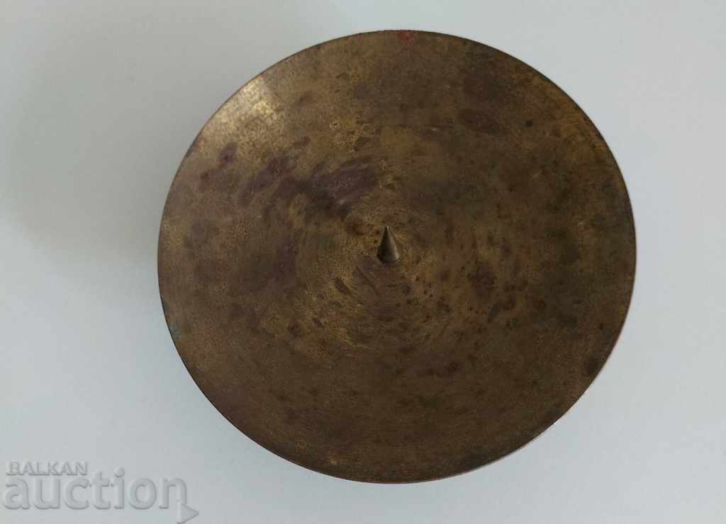 Delivery of OLD METAL CANDLEHOLDER CANDLES WAX CANDLES GERMANY Delivery of OLD METAL CANDLEHOLDER CANDLES WAX CANDLES GERMANY