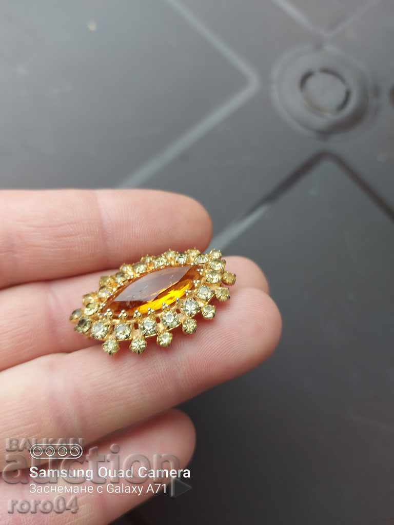 Delivery of BROOCH - OLD Delivery of BROOCH - OLD