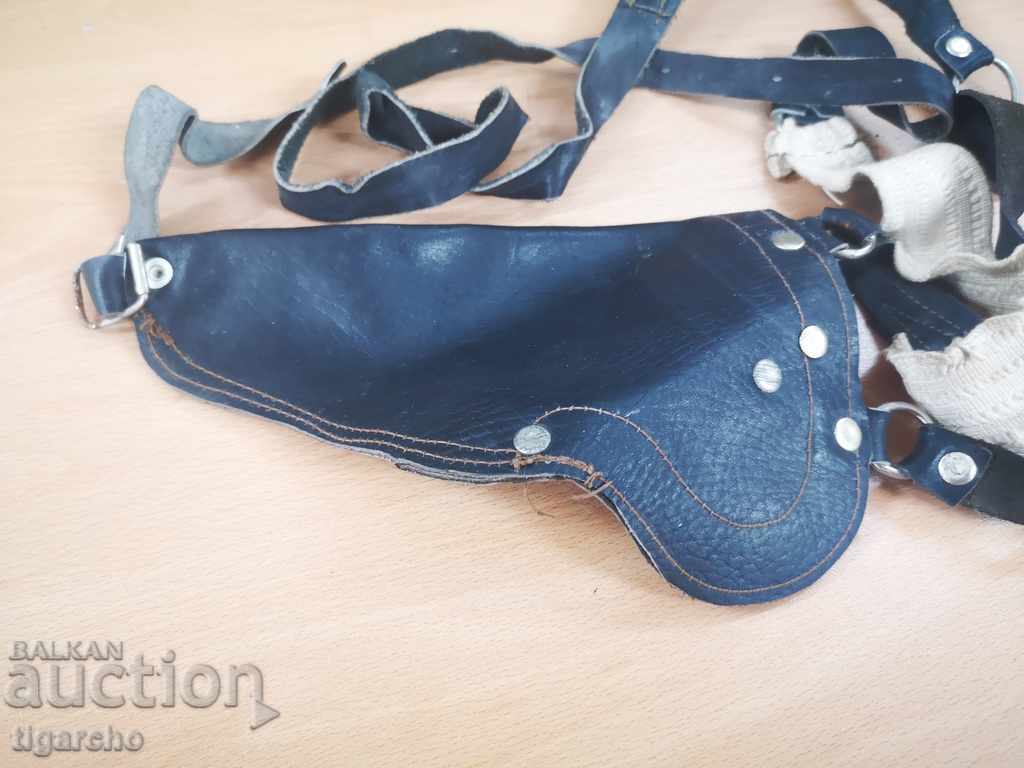 Delivery of Retro police holster Delivery of Retro police holster