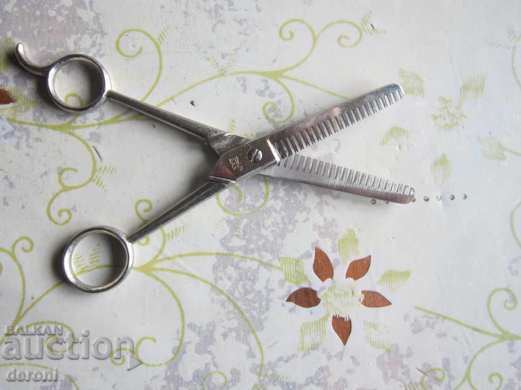 Μοναδικό ψαλίδι κομμωτηρίου Solingen scissors Solingen με τιμή 30.00 BGN | € 15.34 Μοναδικό ψαλίδι κομμωτηρίου Solingen scissors Solingen με τιμή 30.00 BGN | € 15.34