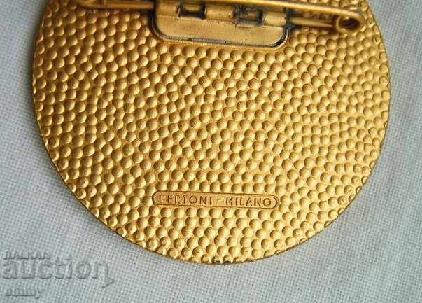 Delivery of Badge Bulgaria 1974 Congress of the FIA FIA Delivery of Badge Bulgaria 1974 Congress of the FIA FIA