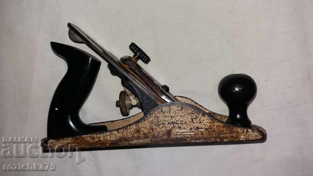 Старо дърводелско ренде инструмент