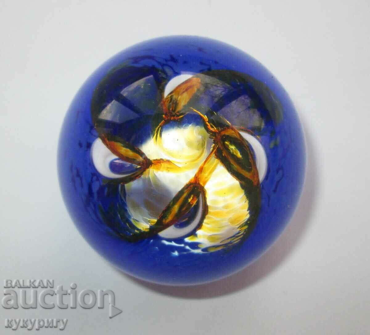 Beautiful original Caithness pixie Scotland glass paperweight - 5
