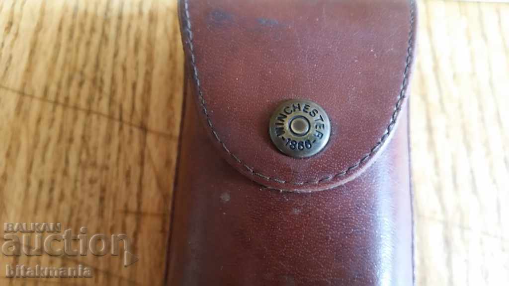 Аукцион Кожено калъфче Winchester - четете внимателно аукциона Аукцион Кожено калъфче Winchester - четете внимателно аукциона