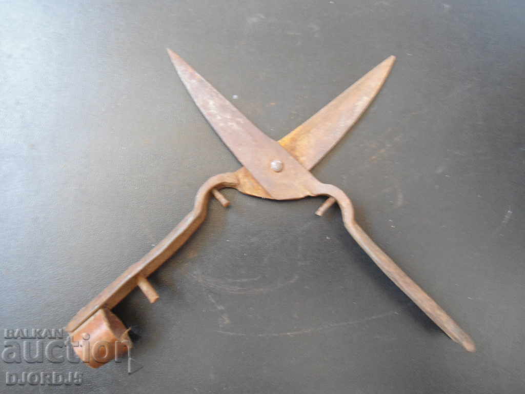 Old forged scissors with price 4.00 BGN | € 2.05 Old forged scissors with price 4.00 BGN | € 2.05