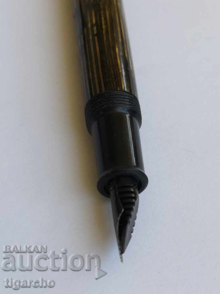 Auction Pen for parts Auction Pen for parts