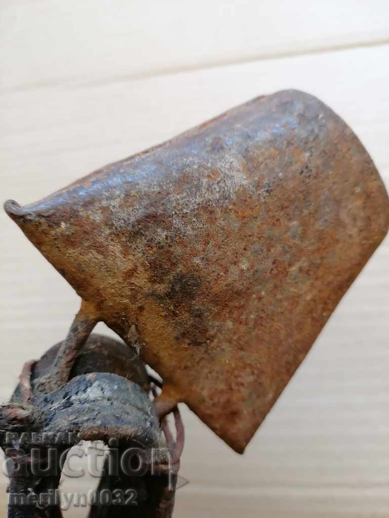 Παλιά κουδουνίστρα, κουδούνι, καμπάνα - 5 Παλιά κουδουνίστρα, κουδούνι, καμπάνα - 5