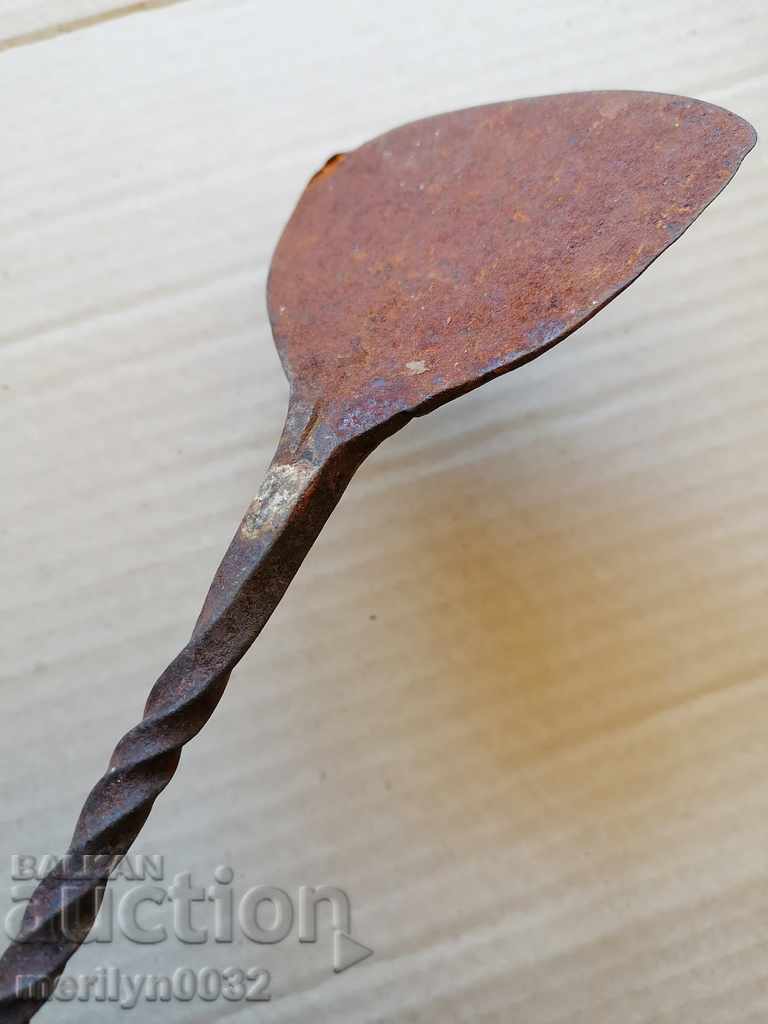 Gingerbread, gingerbread, gingerbread, gingerbread, wrought iron - 7