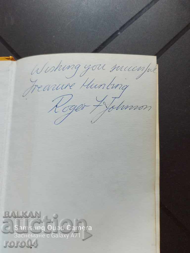 TREASURE SEARCHERS - ROGER JOHNSON with price 95.00 BGN | € 48.57 TREASURE SEARCHERS - ROGER JOHNSON with price 95.00 BGN | € 48.57