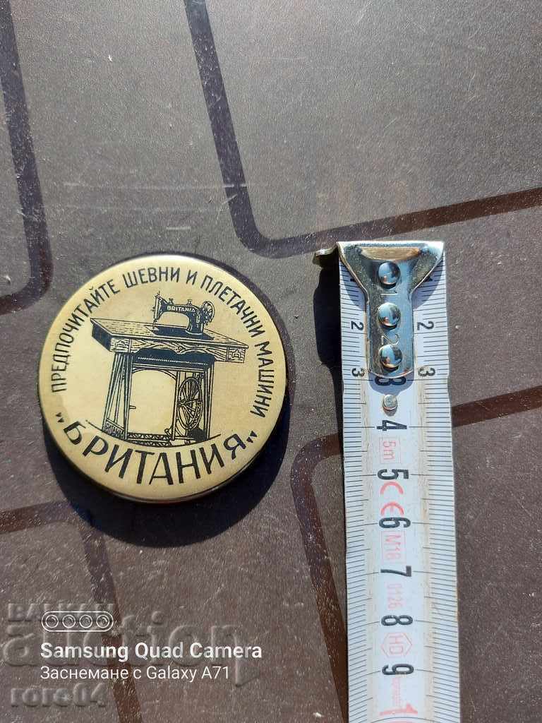 Livrarea BRITANIA - MAȘINI DE CUSUT ȘI DE TRICOTAT