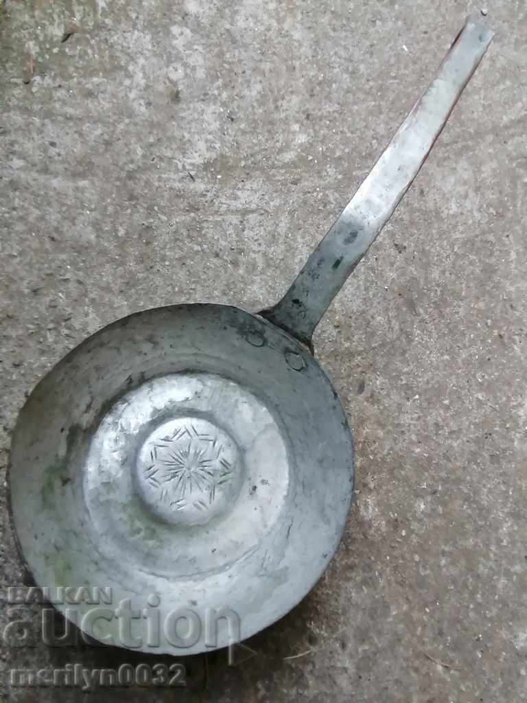 Delivery of Old copper ladle, pan, copper, copper pot, pit Delivery of Old copper ladle, pan, copper, copper pot, pit