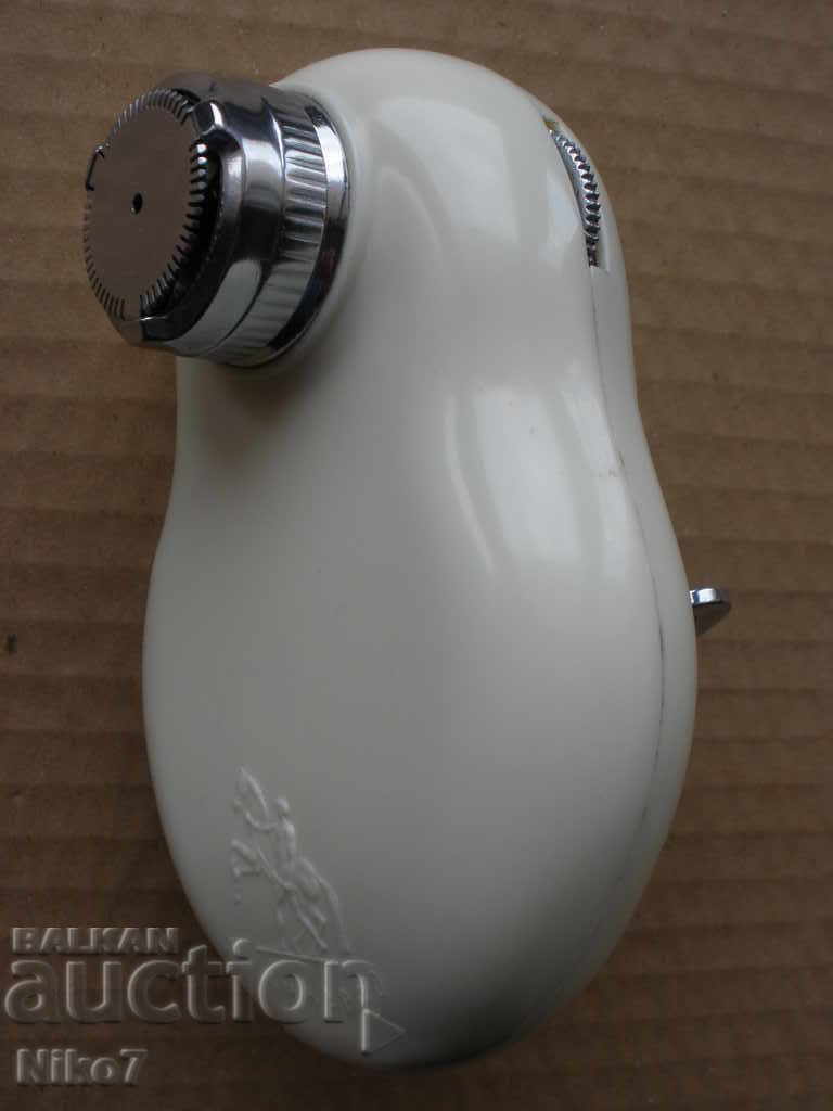 Vintage, μηχανικό ξυράφι-ΕΣΣΔ. με τιμή 49.99 BGN | € 25.56 Vintage, μηχανικό ξυράφι-ΕΣΣΔ. με τιμή 49.99 BGN | € 25.56